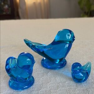 VTG BLUEBIRDS of Happiness Blown Blue Glass Signed Leo Ward 2006/2007